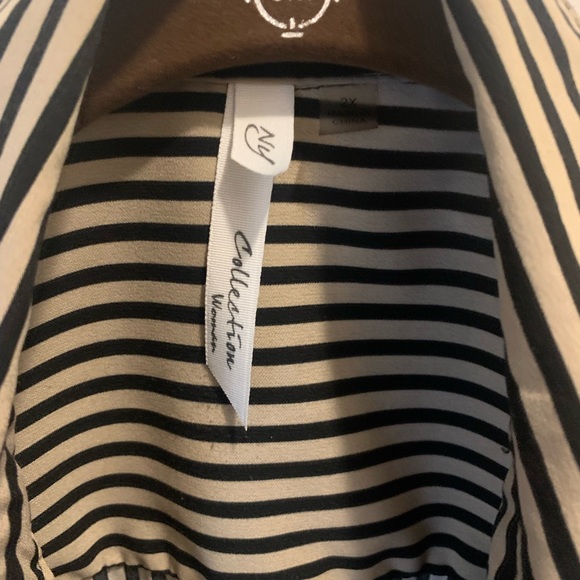 Ladies button down top - Picture 3 of 9